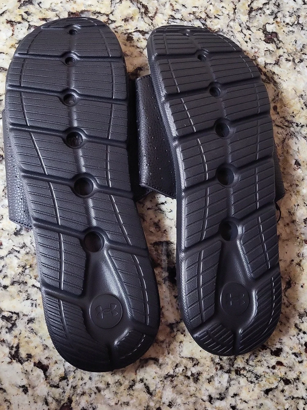 Under Armour Men's Ignite Pro Slides Flip Flops Bundle Sz 17